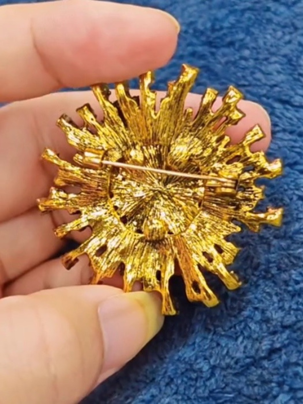 Gold-Tone Multi-Colored Crystal Burst Brooch - Vintage Style - Picture 8 of 8